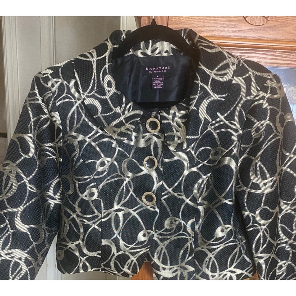 Signature by Robbie Bee Womens Black Gold Jacquard Cropped Blazer Jacket Size 8